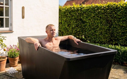 Mand i isbad Chill Tubs